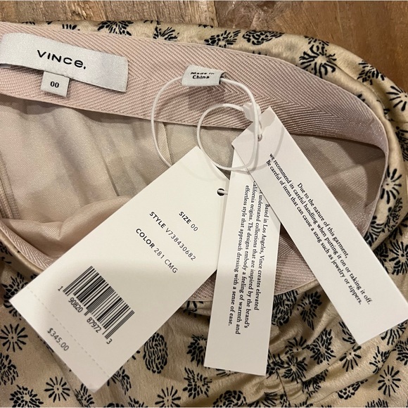 Vince Floral Skirt NWT - Picture 3 of 6